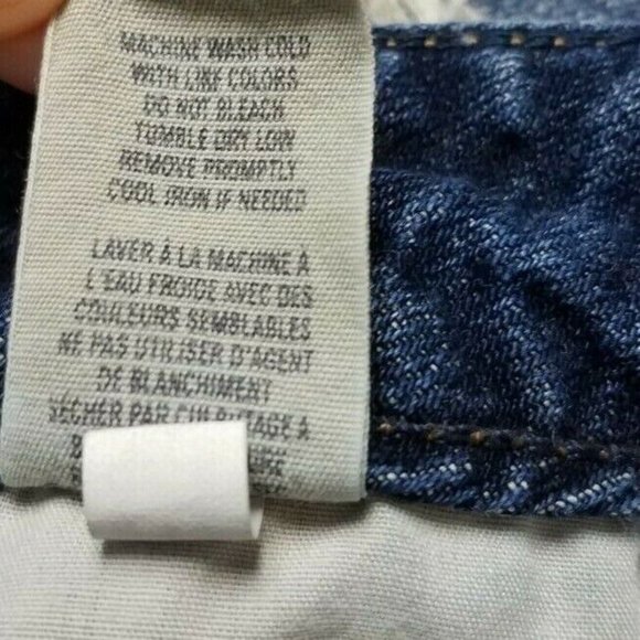 American Eagle Sz. 6 Distressed Mid Length Medium Wash Jean Shorts - Picture 4 of 4